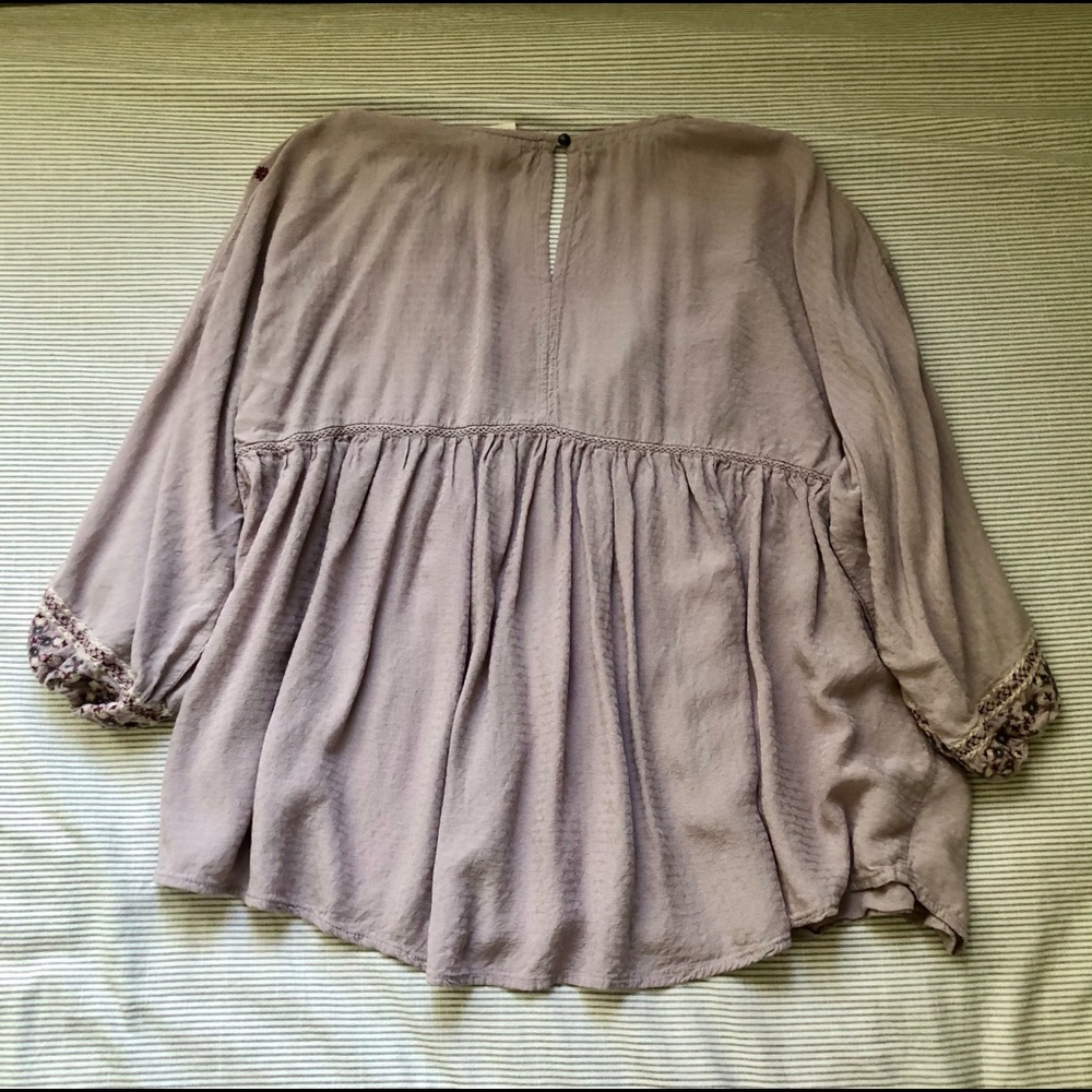 Knox rose embroided lavander shirt